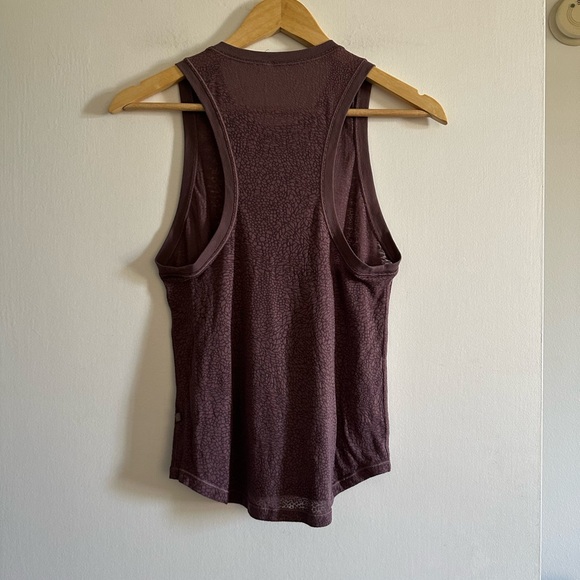 Lululemon Athletica Purple Timeless Classic Tank Top Size Small EUC - Picture 9 of 11